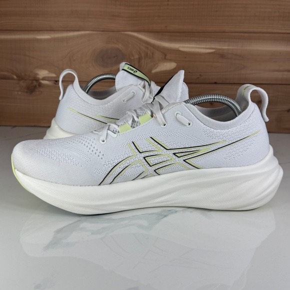 Athletic_Shoes